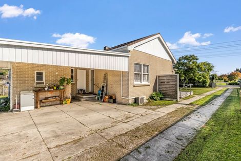 Photo of property in 35 De Lautour Road, Inner Kaiti, Gisborne, 4010