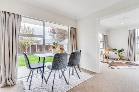 Photo of property in 48 Kent Lodge Avenue, Avonhead, Christchurch, 8042