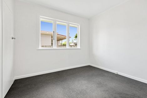 Photo of property in 727 Te Atatu Road, Te Atatu Peninsula, Auckland, 0610