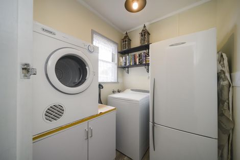Photo of property in 66 Ruamahanga Crescent, Terrace End, Palmerston North, 4410