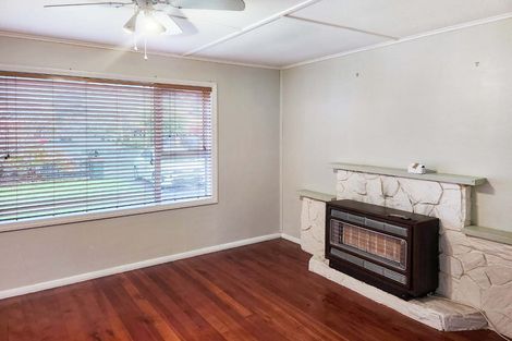Photo of property in 215 Stokes Valley Road, Stokes Valley, Lower Hutt, 5019