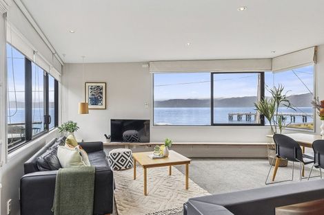 Photo of property in 87 Marine Parade, Seatoun, Wellington, 6022