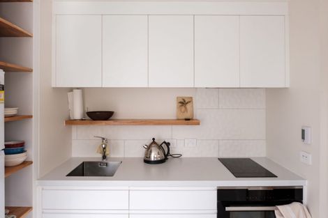 Photo of property in 32 Talavera Terrace, Kelburn, Wellington, 6012