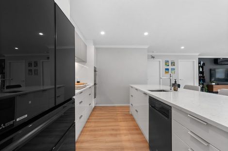 Photo of property in 12 Porokaiwhiri Street, Crofton Downs, Wellington, 6035