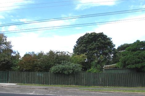 Photo of property in 1/955a Beach Road, Torbay, Auckland, 0630