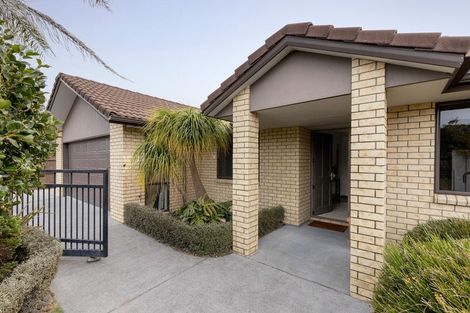 Photo of property in 8 Seabreeze Place, Papamoa Beach, Papamoa, 3118
