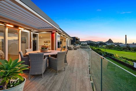 Photo of property in 26a Whiteley Street, Moturoa, New Plymouth, 4310