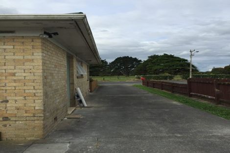 Photo of property in 1/60 Racecourse Road, Waiuku, 2123