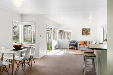 Photo of property in 37 Kona Crescent, Henderson, Auckland, 0610