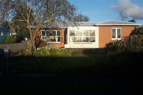 Photo of property in 4 Freyberg Street, Levin, 5510