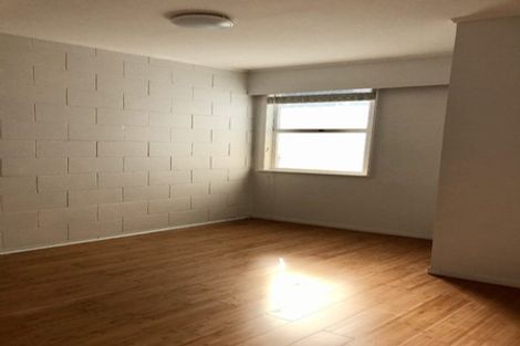 Photo of property in 2/8 James Road, Manurewa, Auckland, 2102