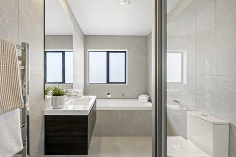 Photo of property in 5 Owen Chapman Drive, Red Beach, 0932