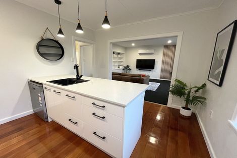 Photo of property in 53 Handyside Street, Tawa, Wellington, 5028