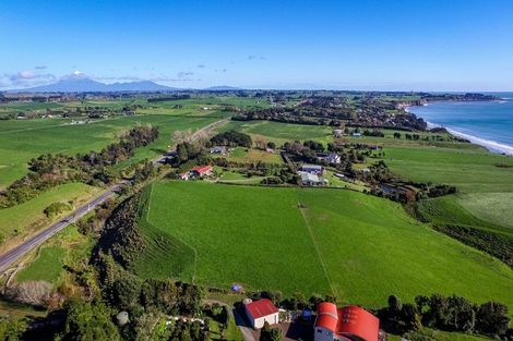 Photo of property in 1119 Main Road North, Onaero, Urenui, 4383