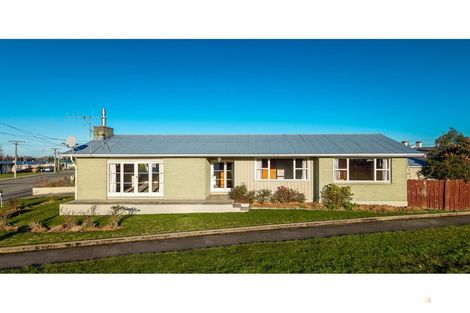 Photo of property in 2 Kennedy Crescent, Waimate, 7924