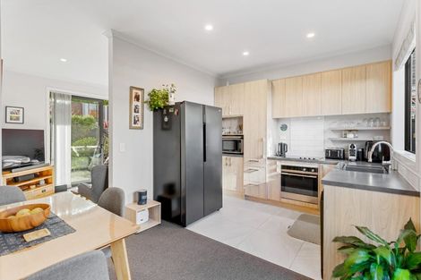 Photo of property in 10 Uku Lane, Hobsonville, Auckland, 0616