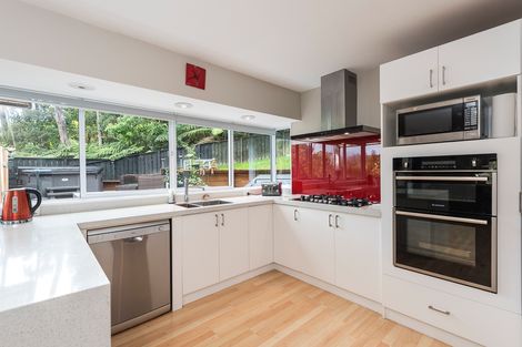 Photo of property in 23b Woodfern Crescent, Titirangi, Auckland, 0604