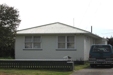 Photo of property in 24 Lee Street, Castlecliff, Whanganui, 4501