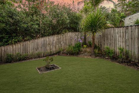 Photo of property in 13a Golf Road, New Lynn, Auckland, 0600