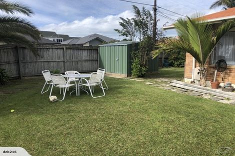 Photo of property in 1/34 Walton Street, Red Beach, 0932