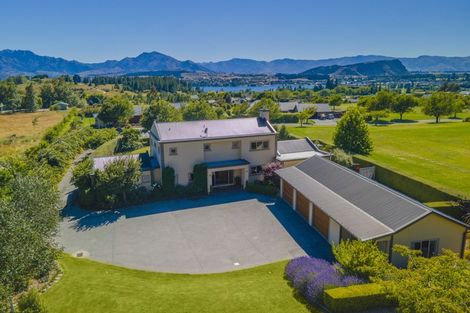 Photo of property in 17 Foxglove Heights, Wanaka, 9305
