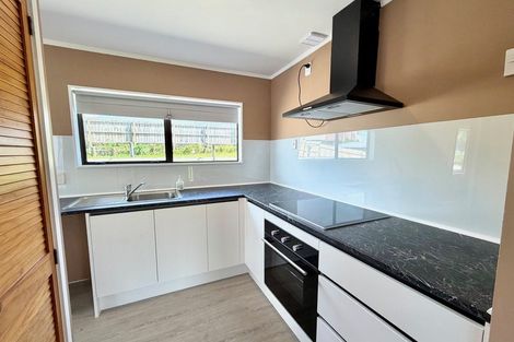 Photo of property in 14 Aronia Way, Goodwood Heights, Auckland, 2105