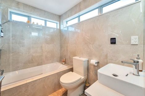 Photo of property in 5c Woodside Road, Massey, Auckland, 0614