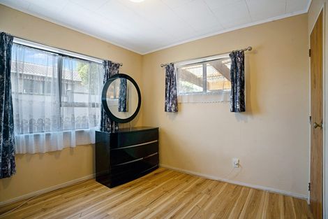 Photo of property in 4/28 Islington Avenue, New Lynn, Auckland, 0600