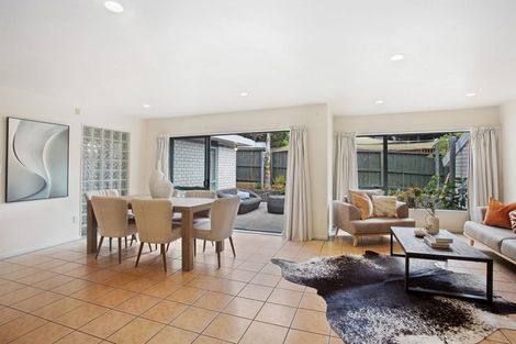 Photo of property in 3 Khaleel Place, Henderson, Auckland, 0612