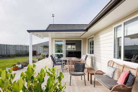 Photo of property in 13 Roots Street East, Feilding, 4702