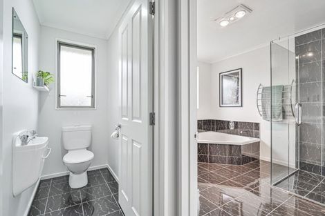 Photo of property in 95 Ferry Road, Clive, 4102