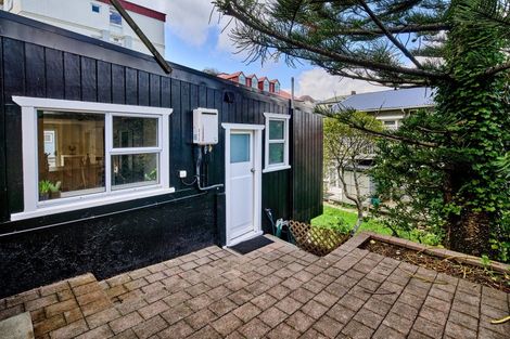 Photo of property in 1 Maurice Terrace, Te Aro, Wellington, 6011