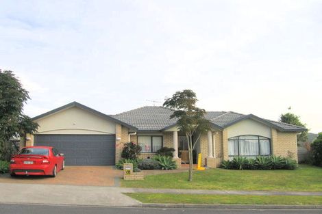 Photo of property in 11 Kilsyth Way, East Tamaki Heights, Auckland, 2016