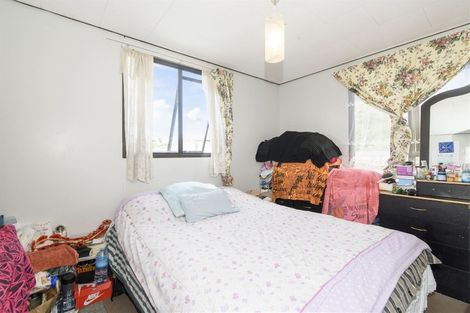 Photo of property in 12 Cameron Place, Ranui, Auckland, 0612