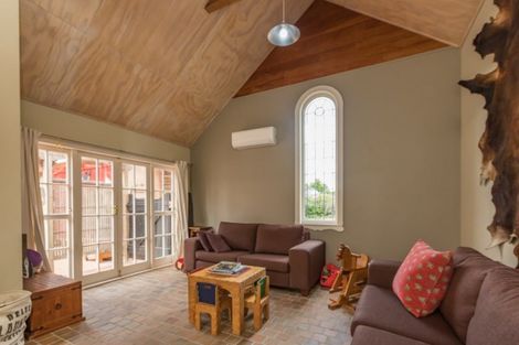 Photo of property in 10 Miller Street, Otane, 4202