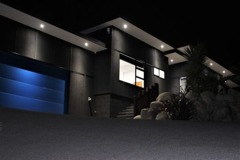 Photo of property in 3d Honeyfield Drive, Whalers Gate, New Plymouth, 4310