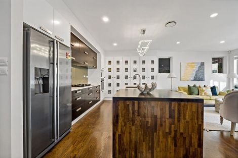 Photo of property in 52 Corricvale Way, Northcross, Auckland, 0630