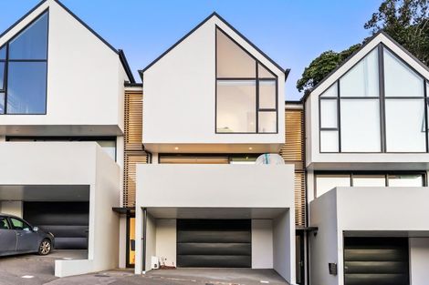 Photo of property in 81 Melbourne Road, Island Bay, Wellington, 6023