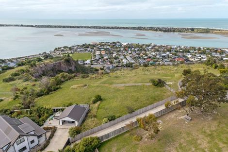 Photo of property in 31 Glendevere Terrace, Redcliffs, Christchurch, 8081