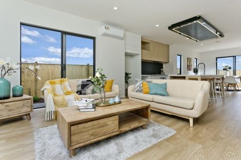 Photo of property in 18 Surf View Crescent, Red Beach, 0932