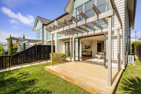 Photo of property in 9 Irving Place, Hobsonville, Auckland, 0616