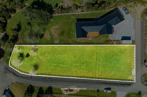 Photo of property in 6 Bonnie Doon Place, Kauri, 0185
