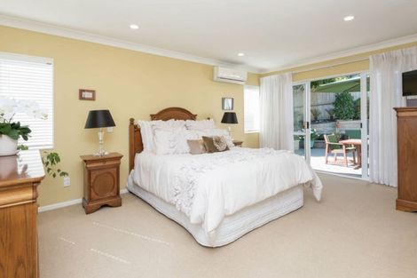 Photo of property in 14 Conacher Close, East Tamaki Heights, Auckland, 2016