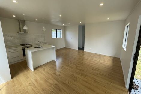 Photo of property in 1/134 Mcleod Road, Te Atatu South, Auckland, 0610
