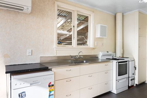 Photo of property in 126 Wellington Street, Picton, 7220