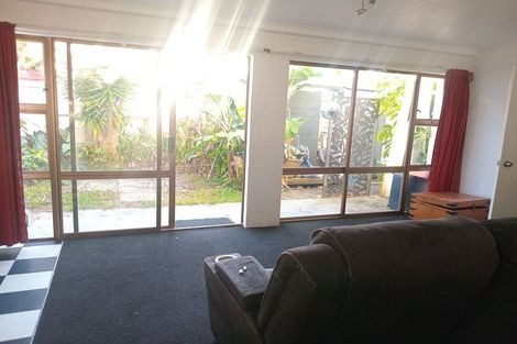 Photo of property in 16 Valhalla Drive, Beach Haven, Auckland, 0626