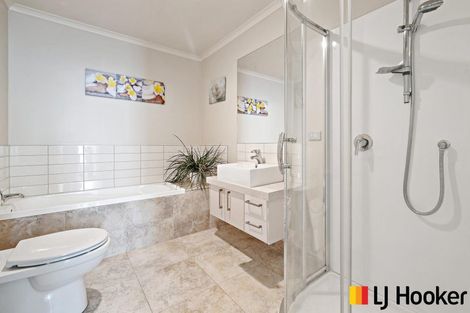 Photo of property in 30 Reins Road, Takanini, 2112