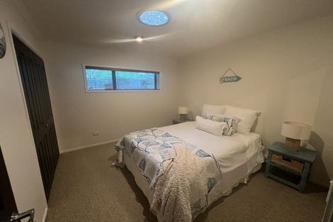 Photo of property in 65 Roberts Road, Matakatia, Whangaparaoa, 0930