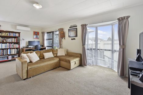 Photo of property in 8a Ashlynne Avenue, Papatoetoe, Auckland, 2025