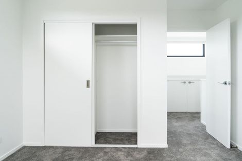 Photo of property in 52a Vodanovich Road, Te Atatu South, Auckland, 0610